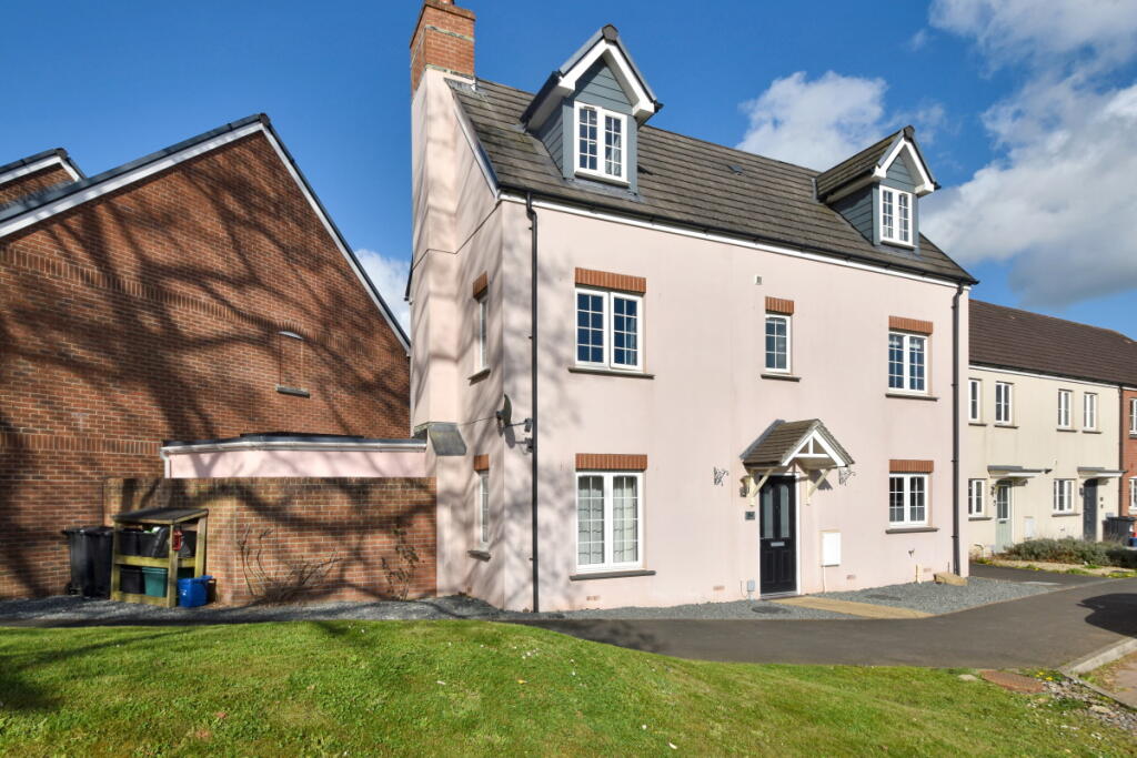 Main image of property: Tiverton Road, Cullompton, EX15
