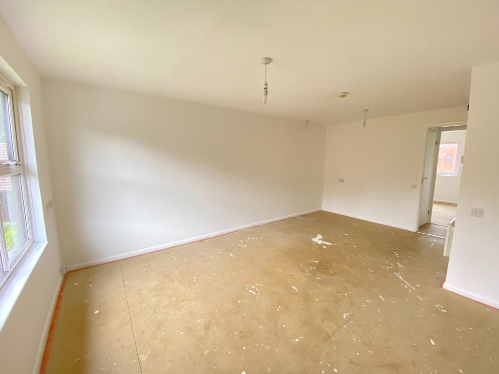 1 bedroom retirement property for sale in Goldsworth Park, GU21