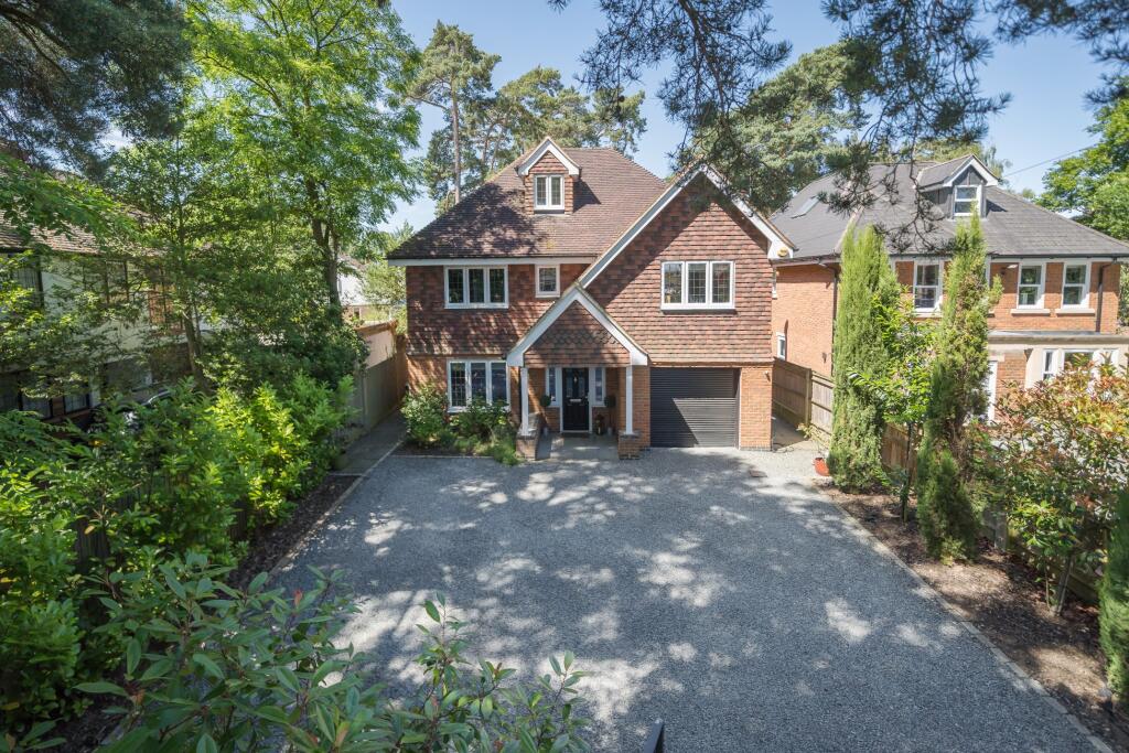 6 bedroom detached house for sale in Woking, GU22