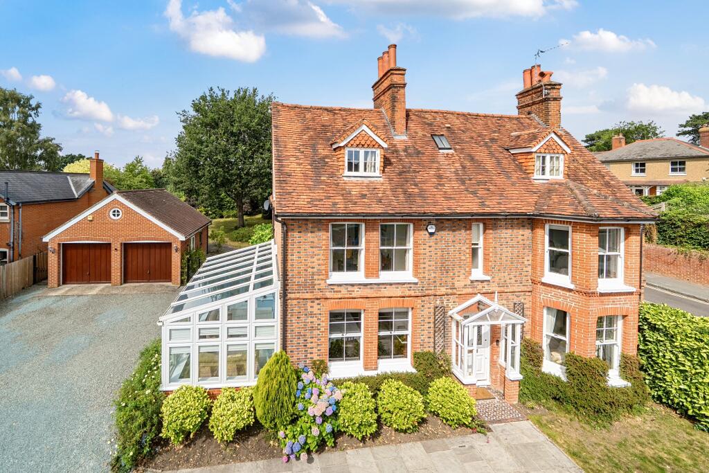 Main image of property: HORSELL