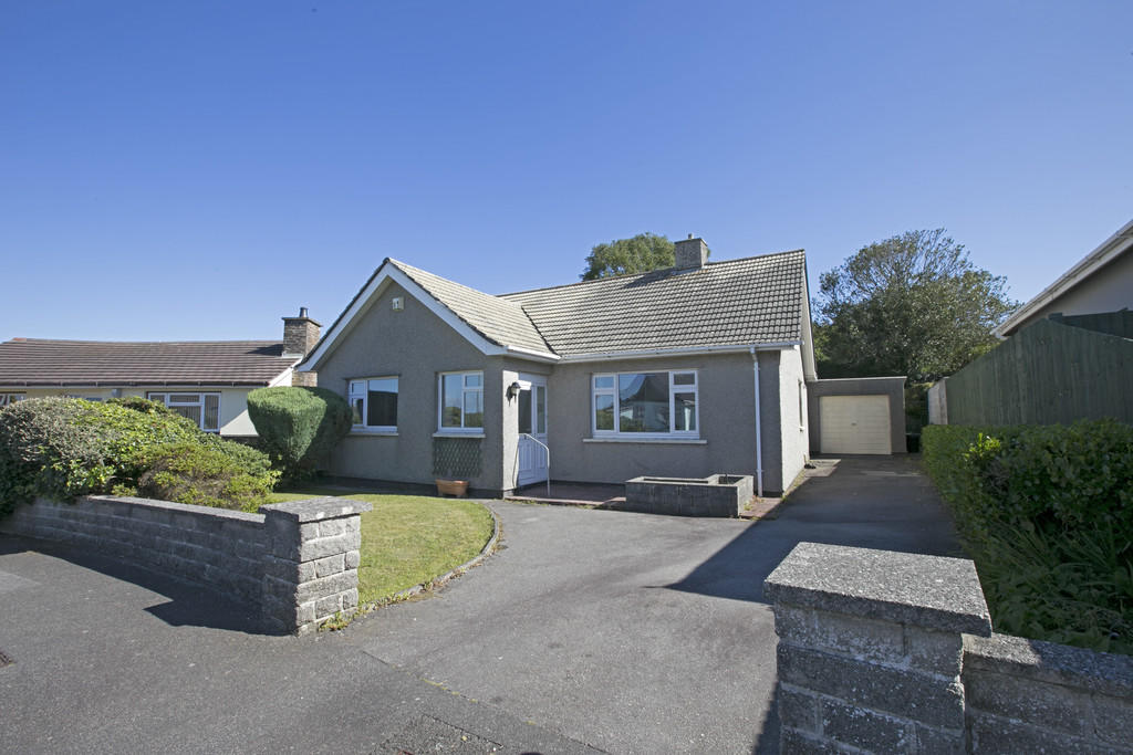 3 bedroom detached bungalow for sale in Camborne, TR14