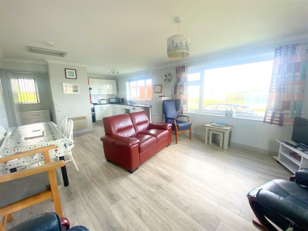 3 bedroom detached bungalow for sale in Riviere Towans, Phillack, Hayle