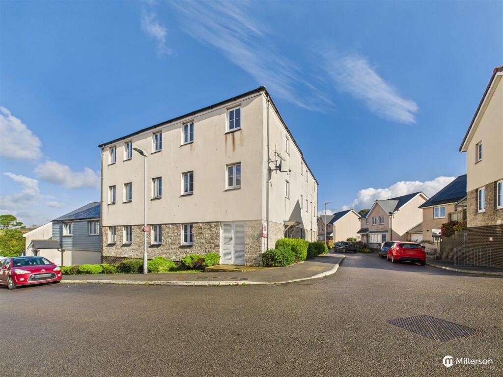 Main image of property: Feeding Field Close, Hayle