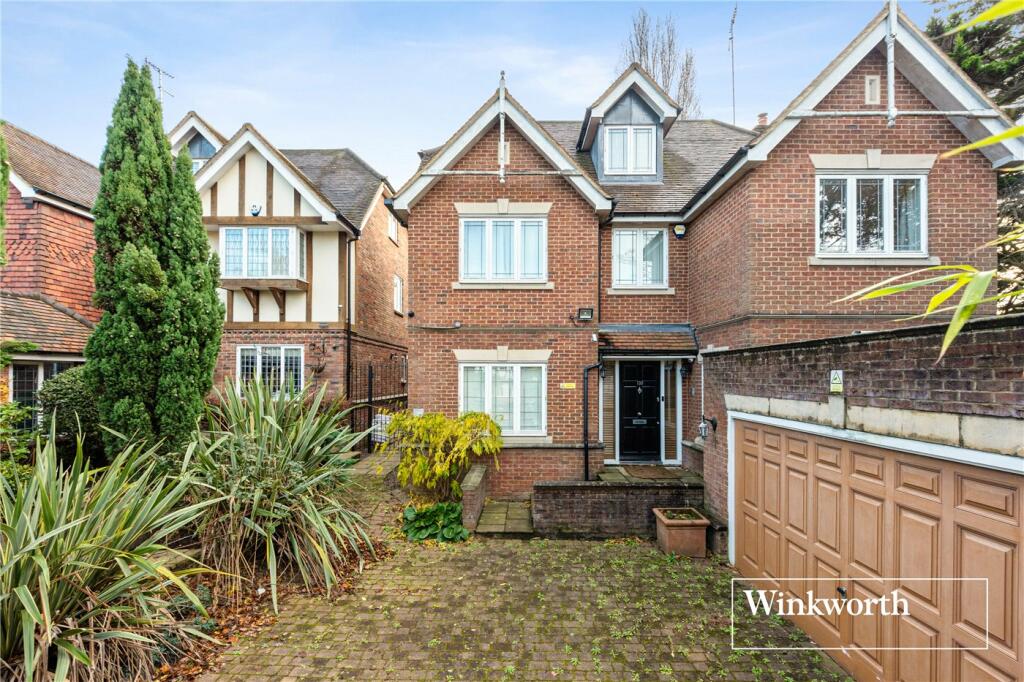 Main image of property: Hendon Lane, Finchley, London, N3