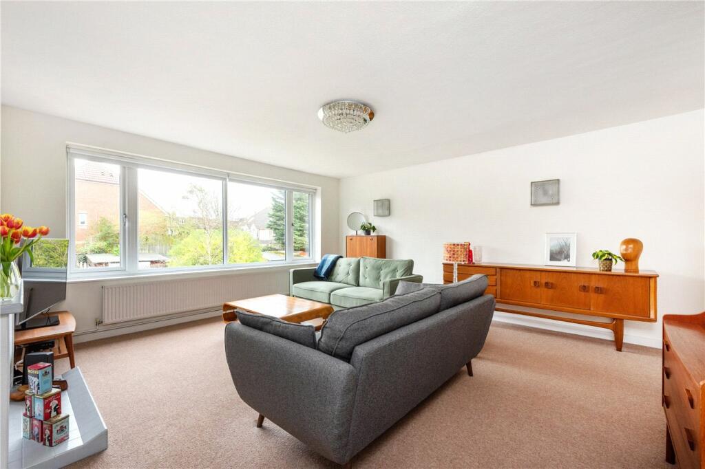 2 bedroom apartment for rent in Redbourne Avenue, Finchley, London, N3