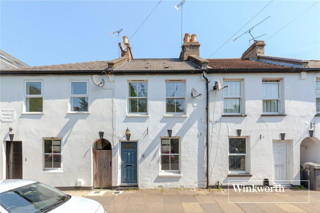 2 bedroom terraced house for sale in Rasper Road, Whetstone, London, N20