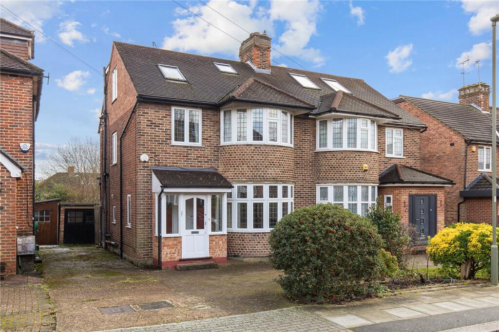 Main image of property: Linkside, Woodside Park, London, N12