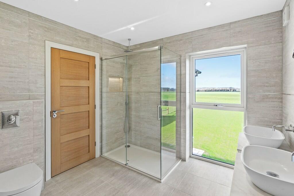 5 bedroom detached house for sale in Hall Lane, East Tuddenham,Dereham