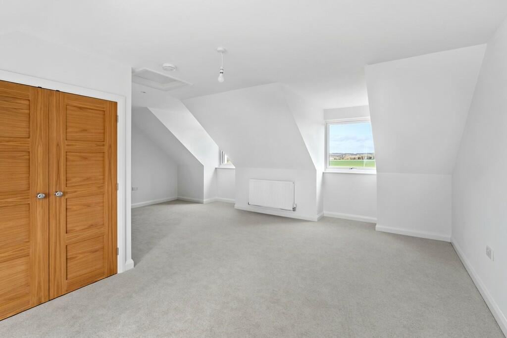 5 bedroom detached house for sale in Hall Lane, East Tuddenham,Dereham