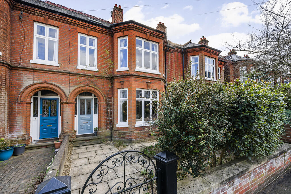 Main image of property: Earlham Road, Norwich, NR2