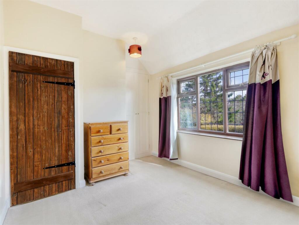 3 bedroom cottage for sale in Chesterfield Road, Tibshelf, Alfreton, Derbyshire DE55