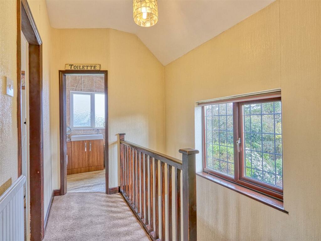 3 bedroom cottage for sale in Chesterfield Road, Tibshelf, Alfreton, Derbyshire DE55