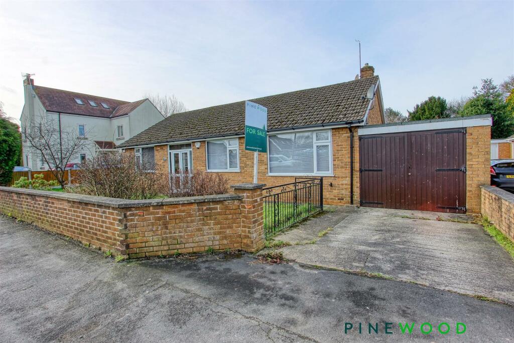 3 bedroom detached bungalow for sale in Blacksmith Lane, Calow