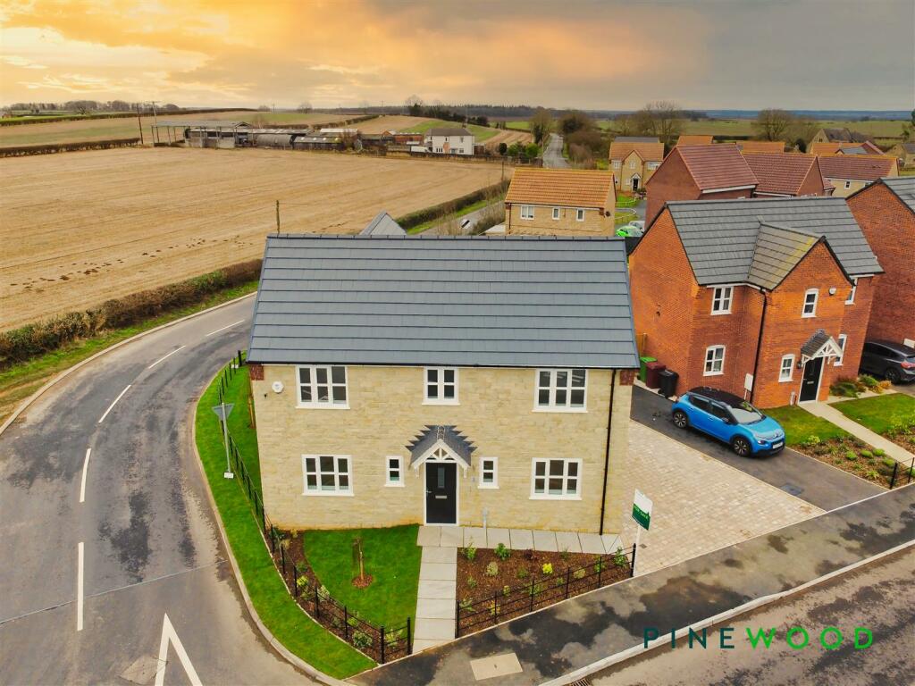 4 bedroom detached house for sale in Lawson Road, Bolsover