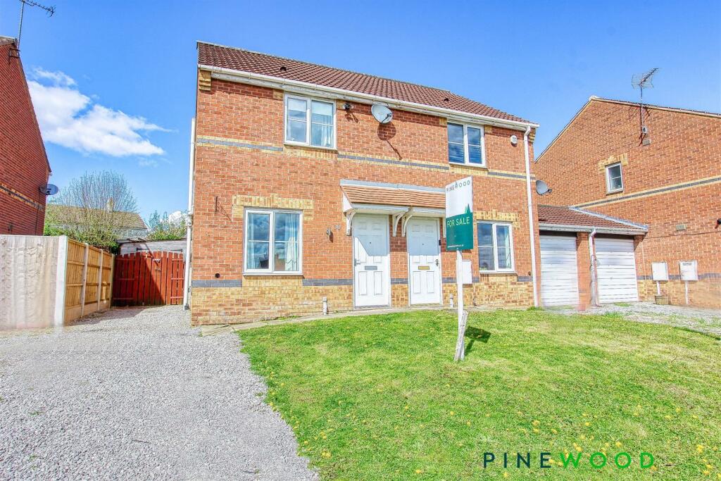 2 bedroom semidetached house for sale in Padley Wood Road, Pilsley