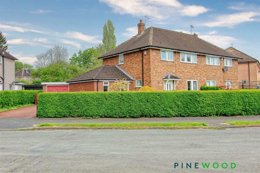 3 bedroom semidetached house for sale in Halcyon Approach, Wingerworth