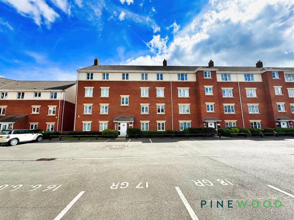 Main image of property: Linacre House, Archdale Close, Chesterfield, Derbyshire S40