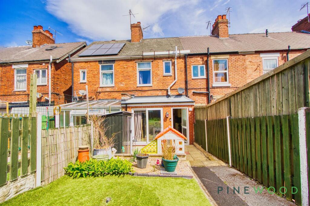 Main image of property: Minimum Terrace, Chesterfield, Derbyshire, S40