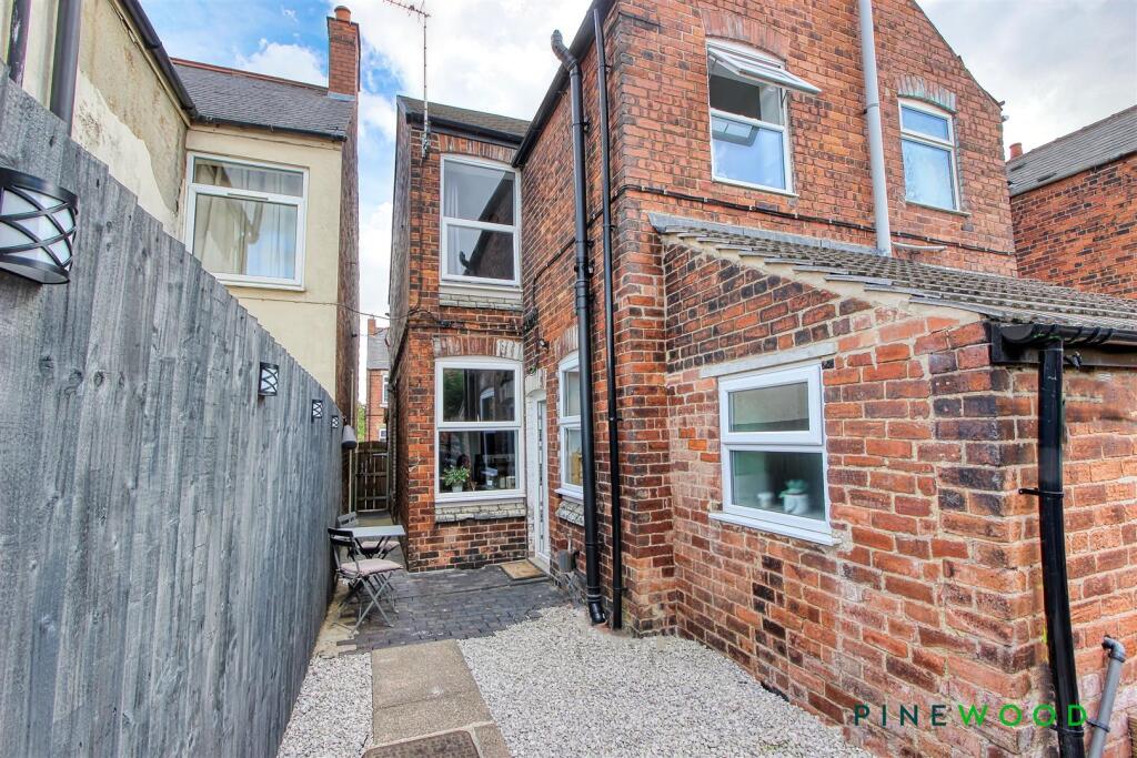 Main image of property: Hunloke Road, Holmewood, Chesterfield, Derbyshire S42