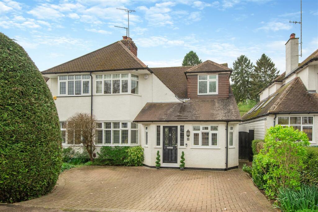 3 bedroom house for sale in Whitelands Avenue, Chorleywood, WD3