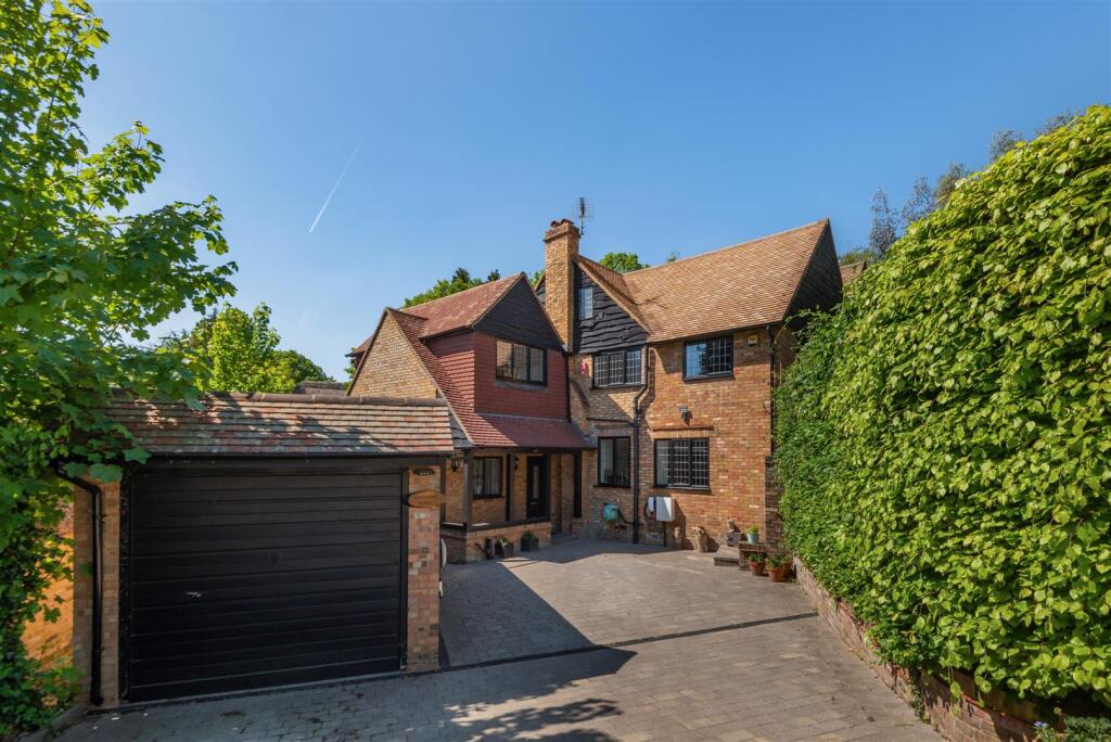 Main image of property: Chess Hill, Loudwater, Rickmansworth