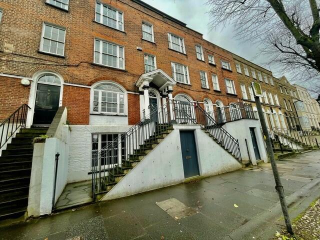 2 bedroom flat for rent in New Road, Chatham, ME4