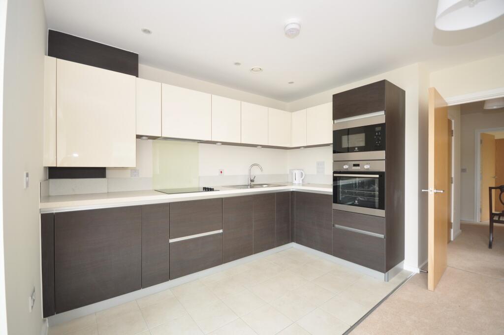 Main image of property: The Shoreway, St Mary's Island, Chatham