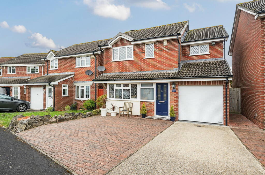 4 bedroom detached house for sale in Palmers Road, Glastonbury, BA6
