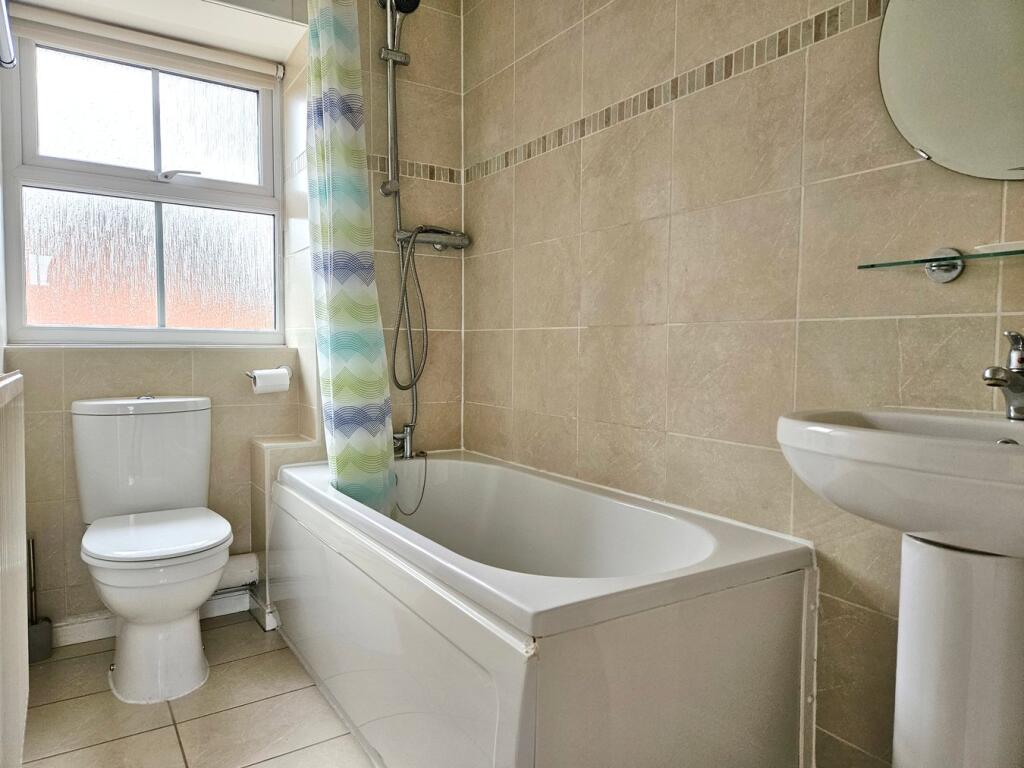 Additional property image - Stag Way, Glastonbury, BA6