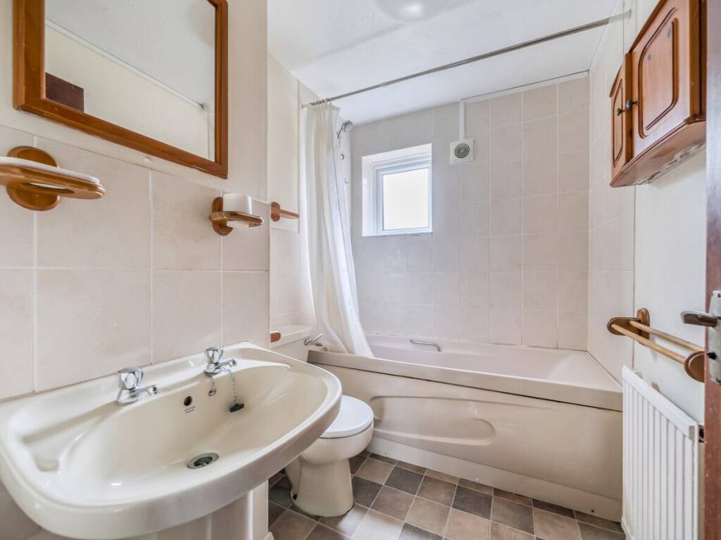 Additional image 3 of Manor Close, Glastonbury, BA6