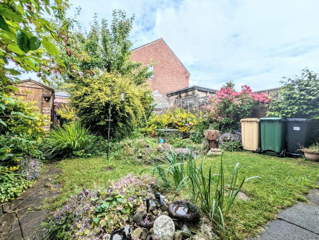 Additional property image - Trent Way, Kearsley, Bolton
