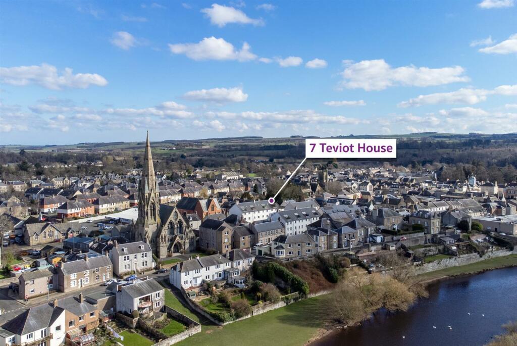 3 bedroom flat for sale in Penthouse Apartment, 7 Teviot House, Bowmont