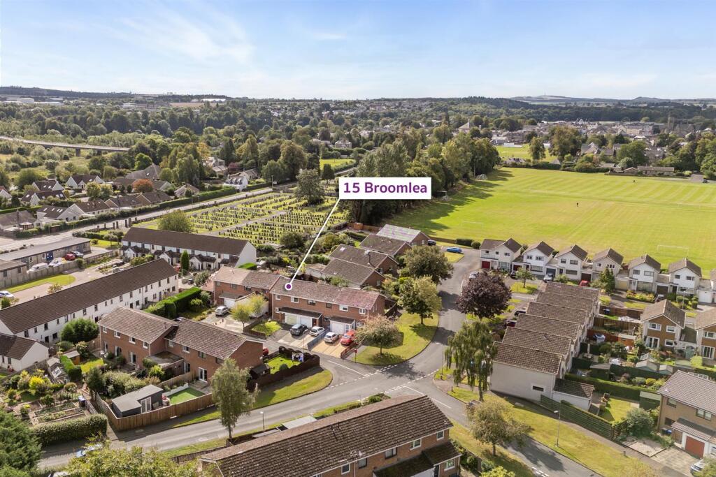 Main image of property: 15 Broomlea, Kelso, TD5