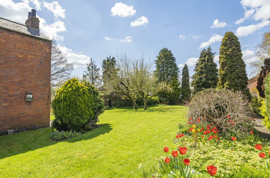 3 bedroom detached house for sale in Yew Tree House, Tur Langton