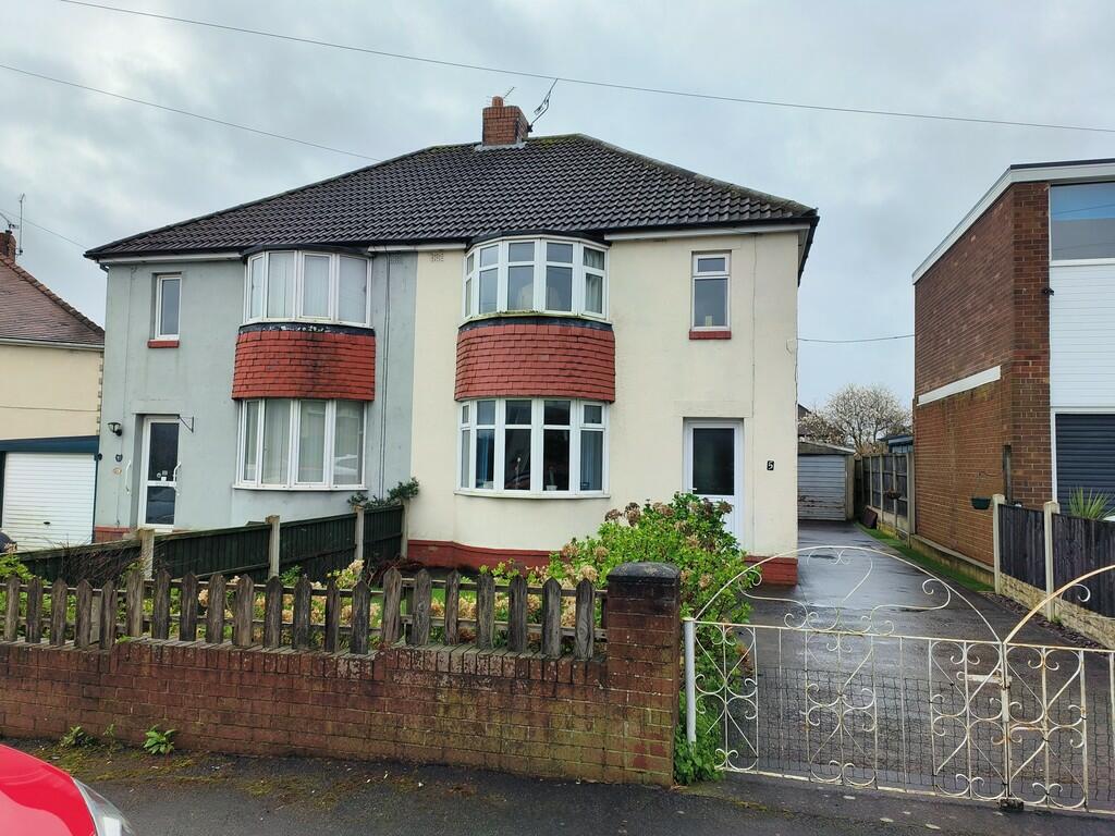 3 bedroom semidetached house for sale in Parkstone Crescent, Hellaby, S66