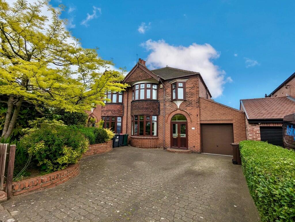 3 bedroom semidetached house for sale in East Bawtry Road, Rotherham, S60