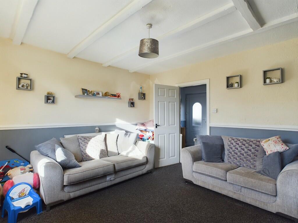 3 bedroom semidetached house for sale in Broadwater, Bolton On Dearne, S63