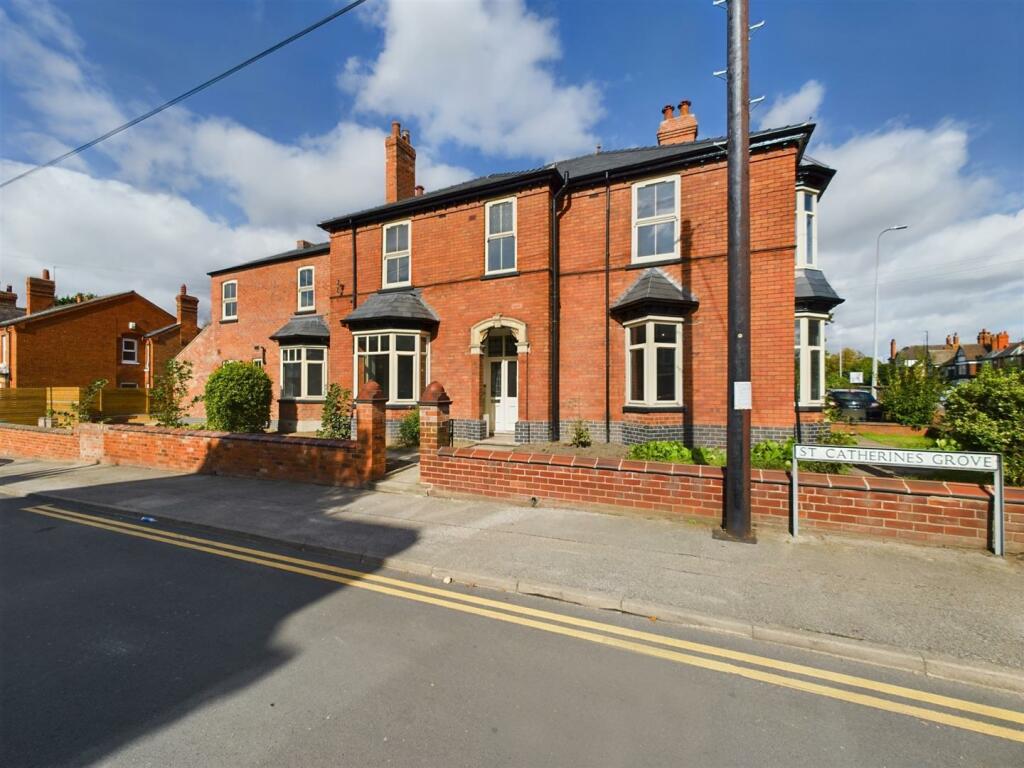 4 bedroom semidetached house for sale in St. Catherines, Lincoln, LN5