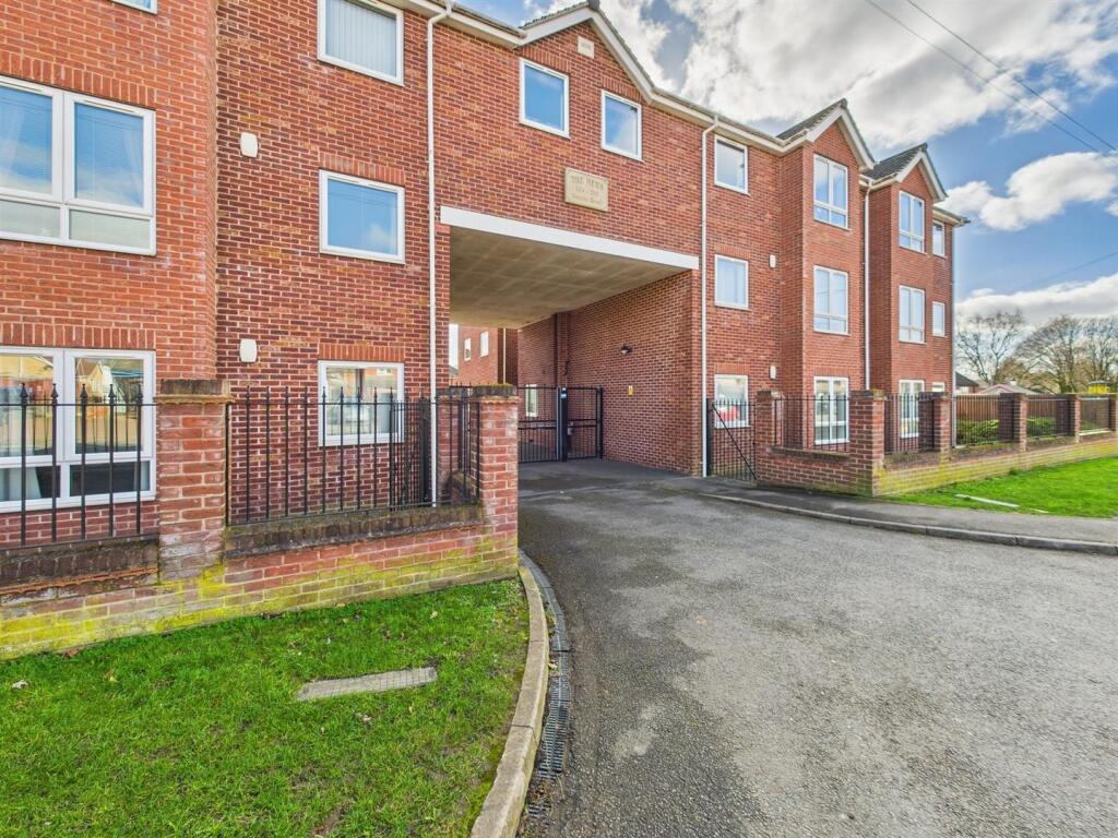 Main image of property: The Mews, Lincoln Road, North Hykeham