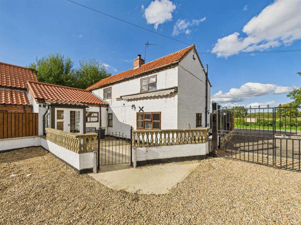 Main image of property: South Scarle Lane, Swinderby, Lincoln