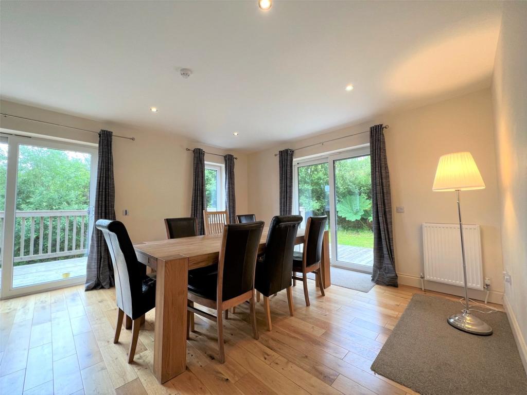 5 bedroom detached house for sale in Harbour Vista, Achnaglach