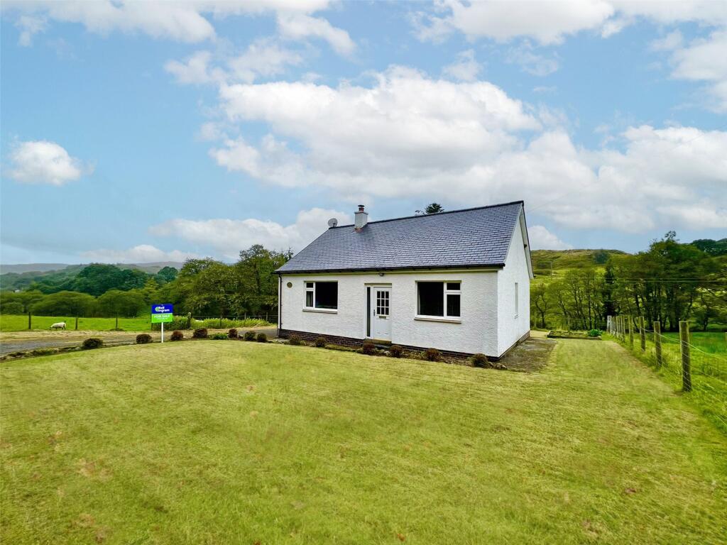 Main image of property: Knockdhu Cottage, Kilchrenan, Taynuilt, Argyll and Bute, PA35