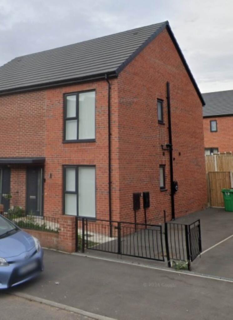 Main image of property: Edge Lane, Manchester