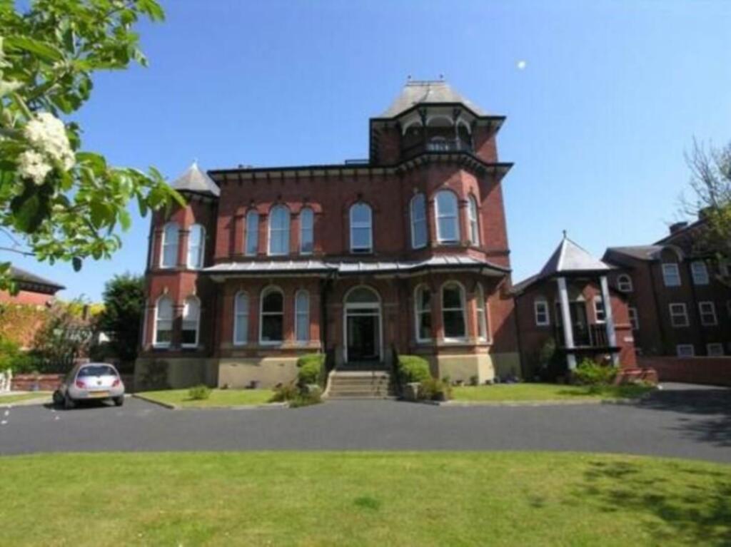 Main image of property: 41 Park Crescent, Southport
