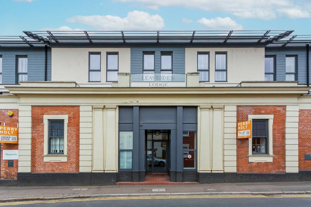 1 bedroom apartment for rent in Leavesden Road, Watford, Hertfordshire