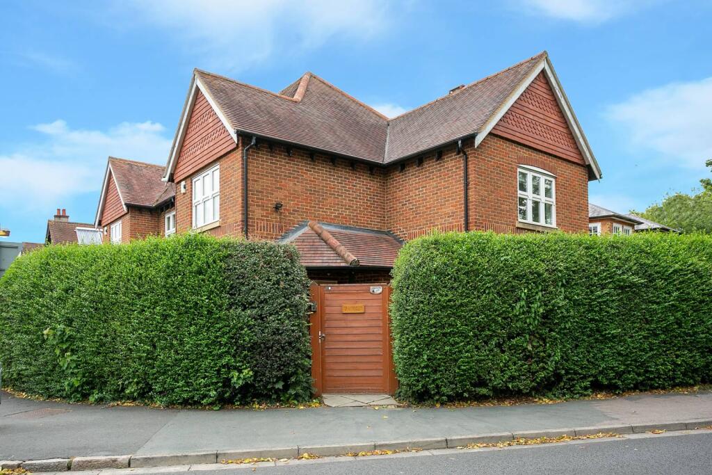 Main image of property: Watford Heath, Bushey, Watford, WD19