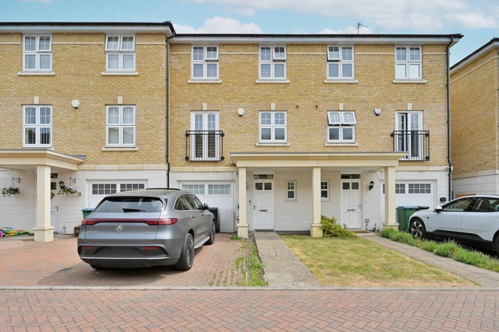 5 bedroom terraced house
