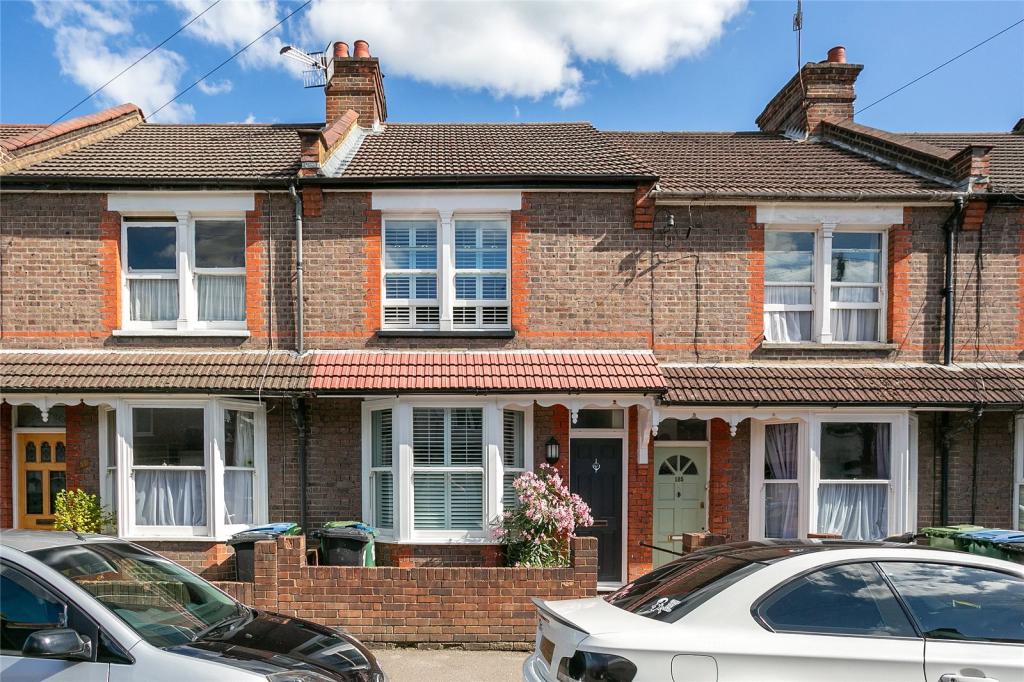 2 bedroom terraced house for sale in Chester Road, Watford