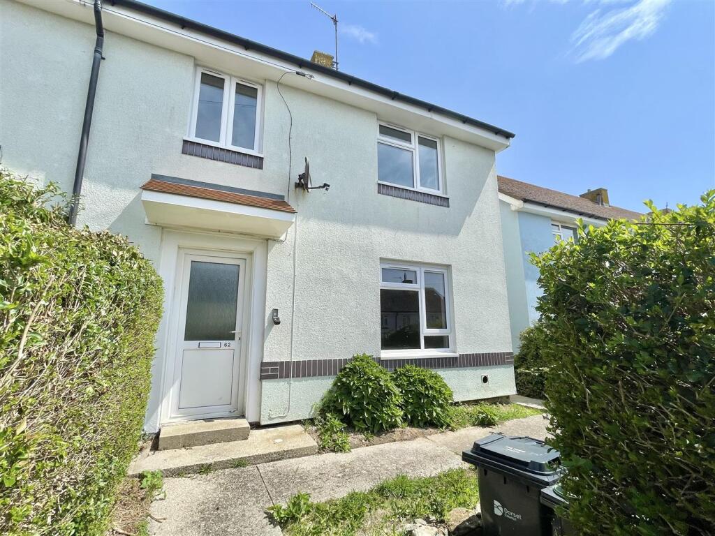 3 bedroom semi-detached house