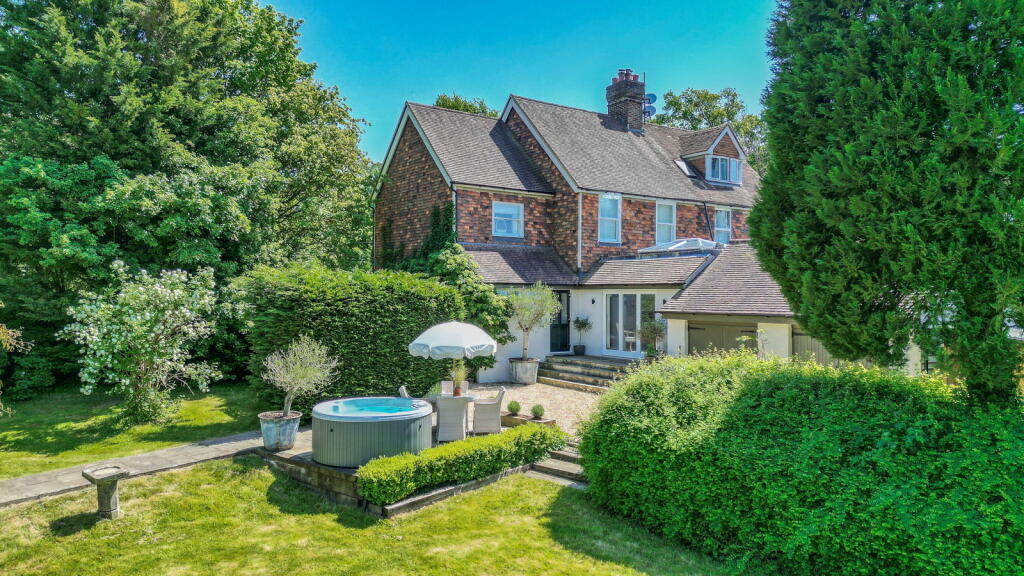 Main image of property: No Onward Chain In Bodiam
